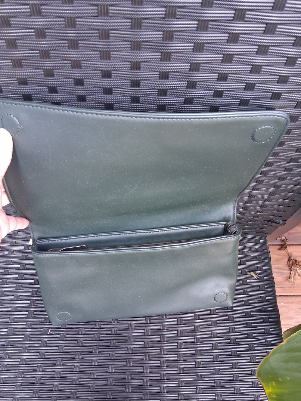 Matt & Nat Green Vegan Leather Women's Clutch, NWT - Picture 5 of 7
